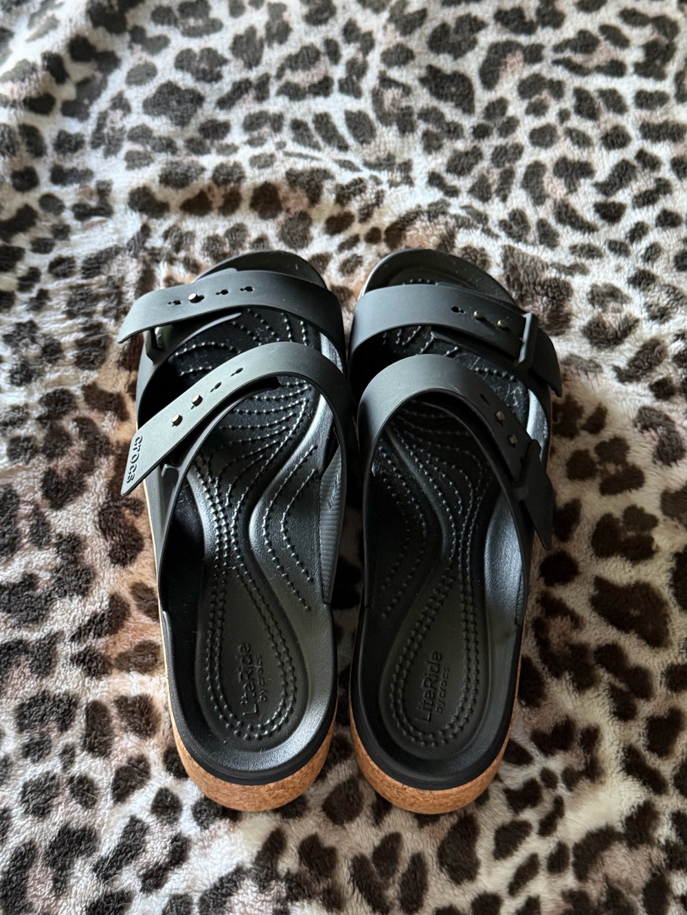 Crocks brooklyn buckle low wedge sandals